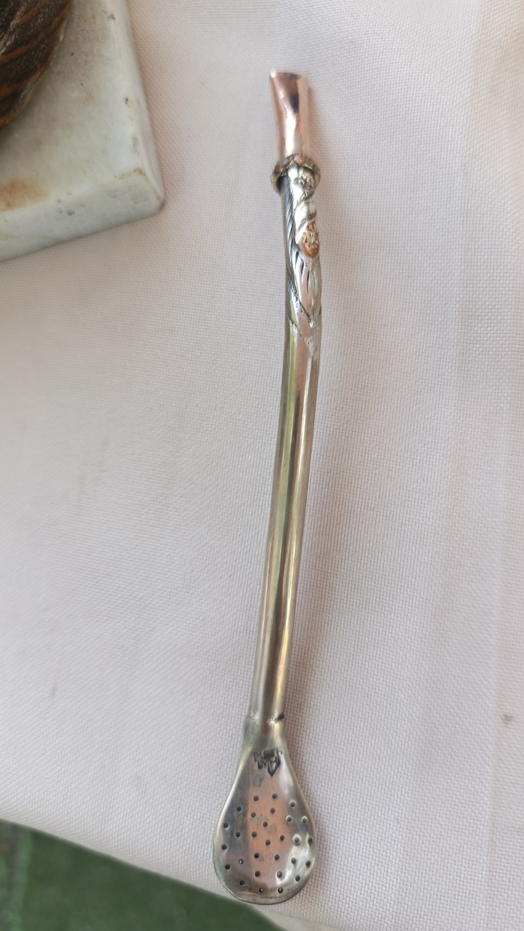 Bombilla plata y oro