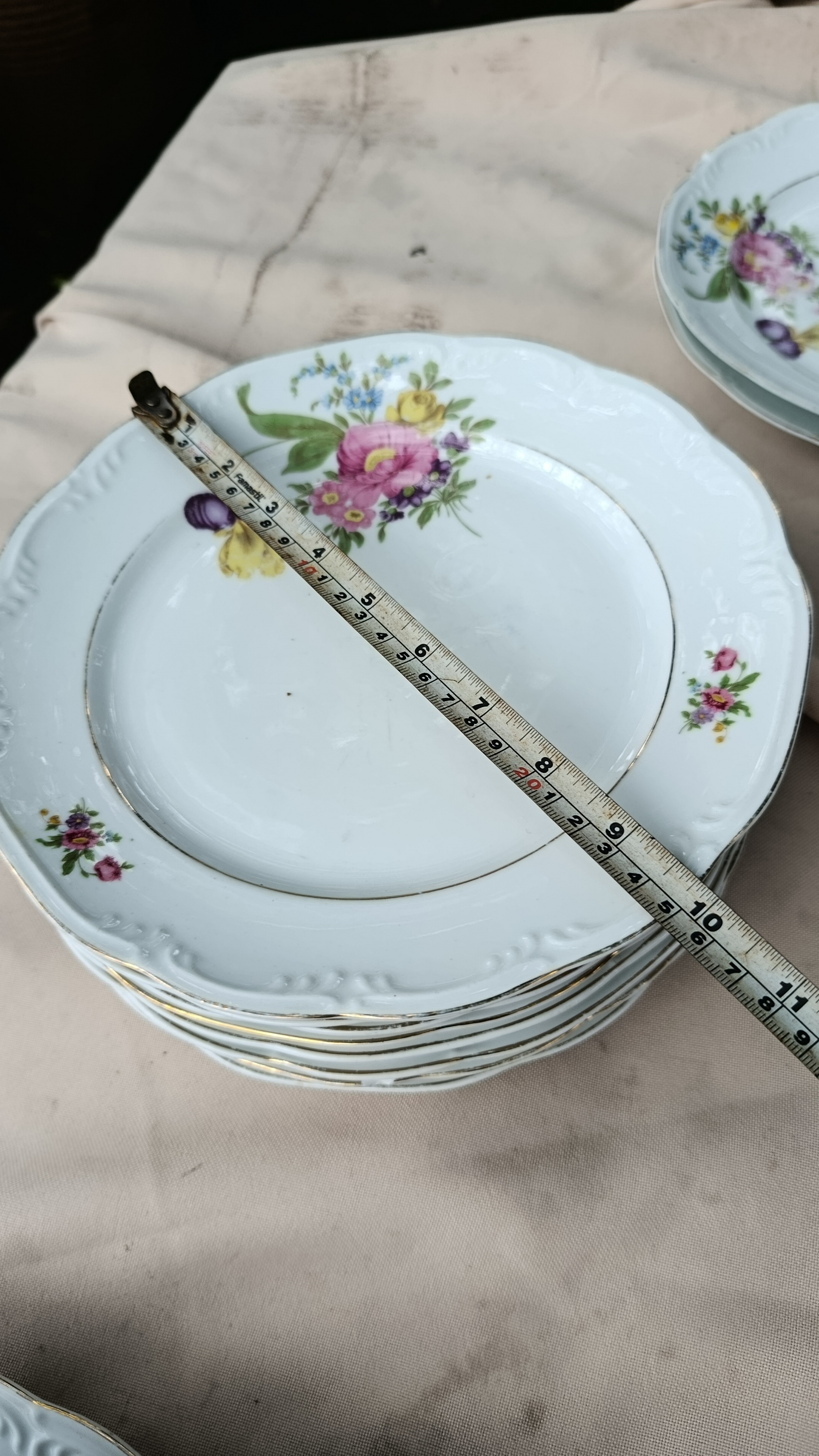 Platos llanos y  hondos